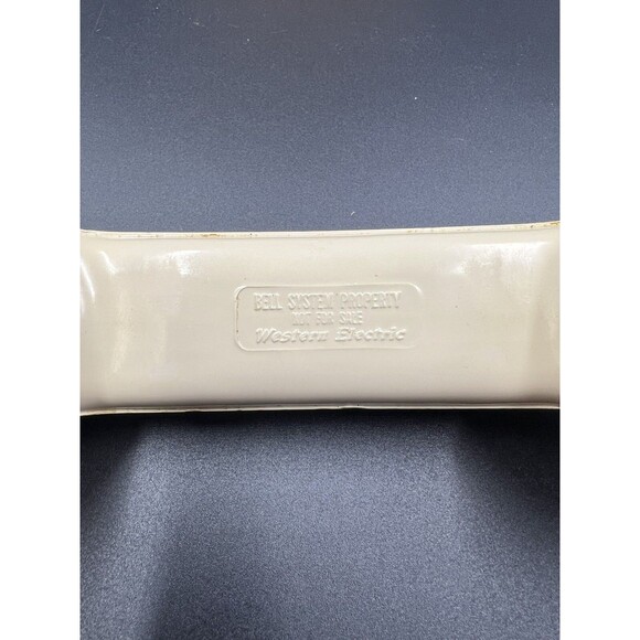 Vintage Beige Bell System 2500D Desk Phone (UNTESTED) - Picture 9 of 10